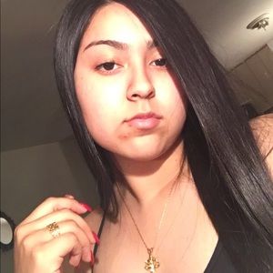 Meet your Posher, Selene